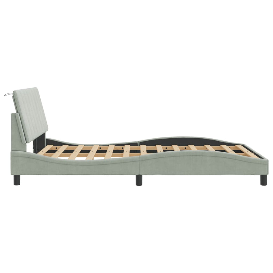 Bedframe Met Led-Verlichting Fluweel Lichtgrijs 140X200 Cm