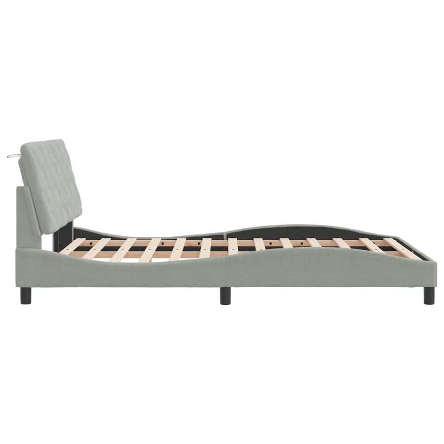 Bedframe met LED-verlichting fluweel lichtgrijs 140x200 cm