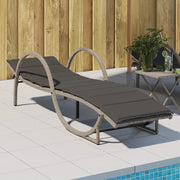 Ligbed 60x199x42 cm poly rattan lichtgrijs met kussen