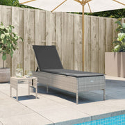 Ligbed met tafel en kussen poly rattan lichtgrijs 198x55 cm