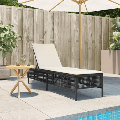 Ligbed met kussen poly rattan zwart