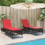 Ligstoelen set 2 stuks met tafel poly rotan bruin