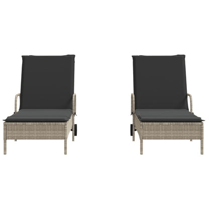 Ligstoelen 2 st met kussen poly rattan lichtgrijs