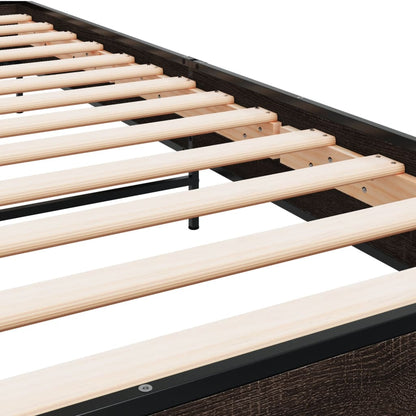 Bedframe bewerkt hout en metaal bruin eikenkleurig 75x190 cm