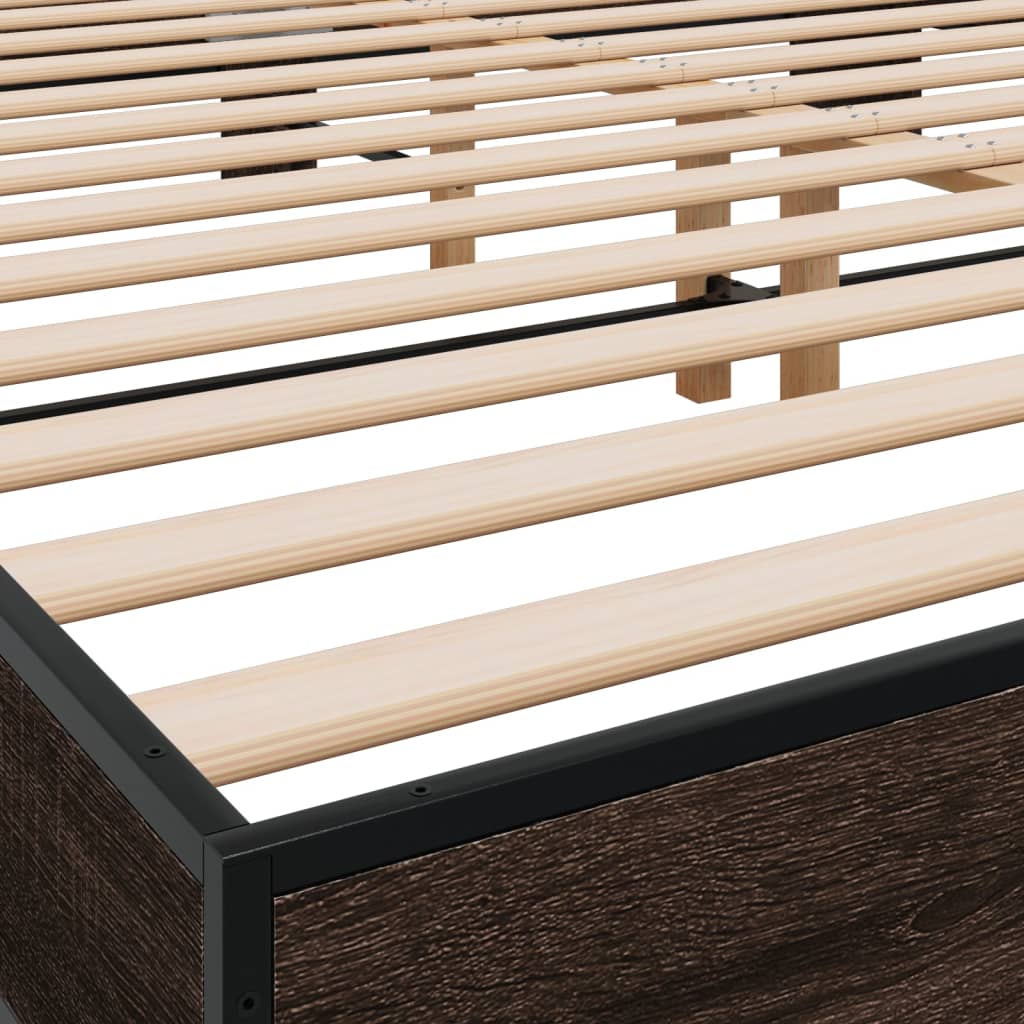 Bedframe bewerkt hout metaal bruin eikenkleur 200x200 cm
