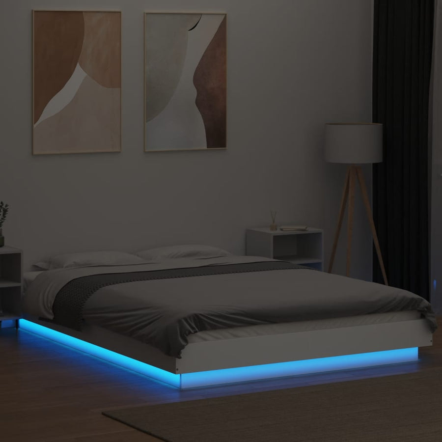 Bedframe met LED-verlichting bewerkt hout wit 135x190 cm