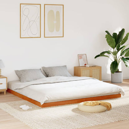 Bedframe massief grenenhout wasbruin 200x200 cm