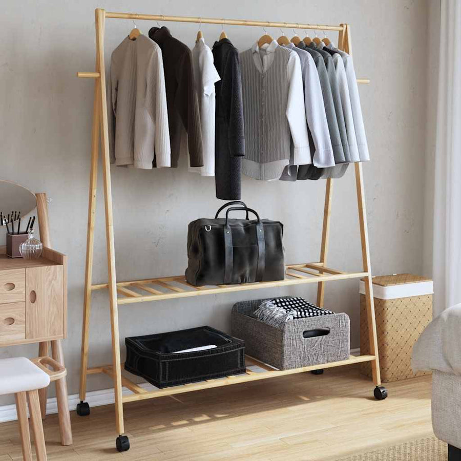 Kledingrek met schappen en wielen 132x45,5x155,5 cm bamboe