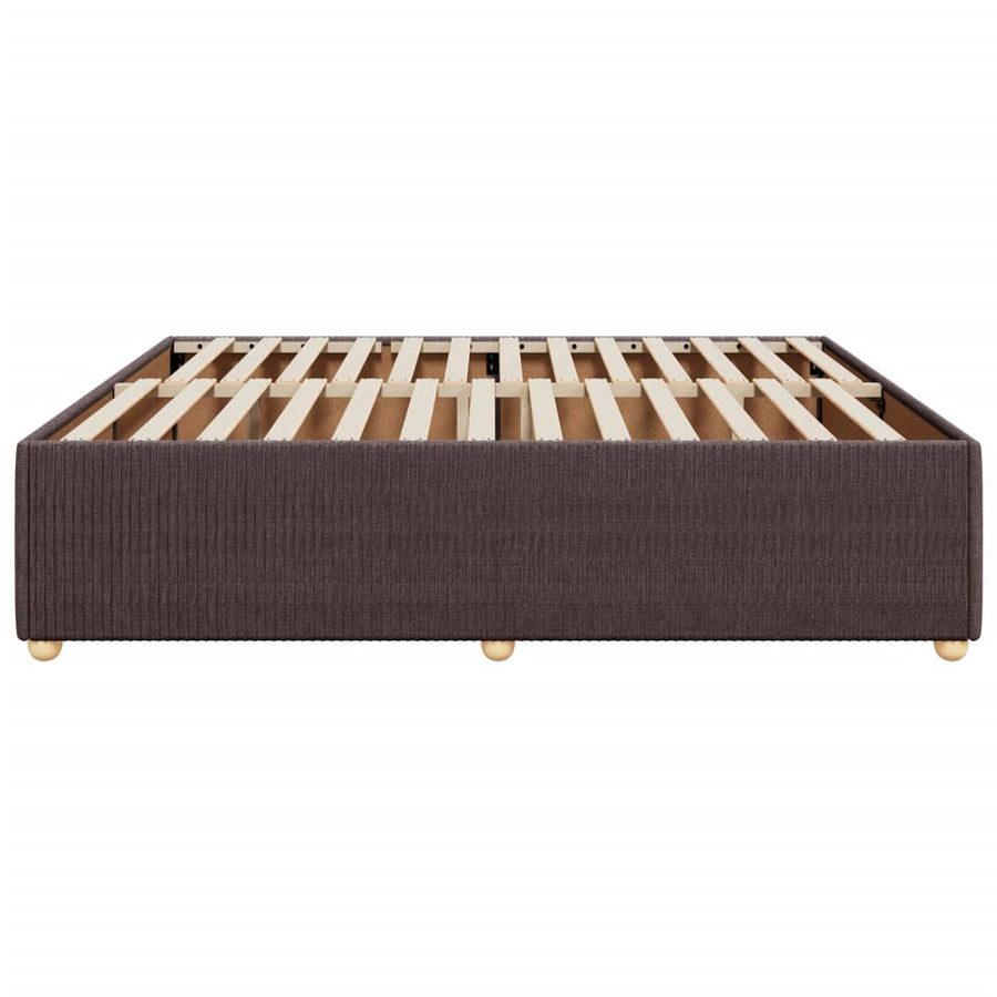 Bedframe zonder matras stof donkerbruin 200x200 cm