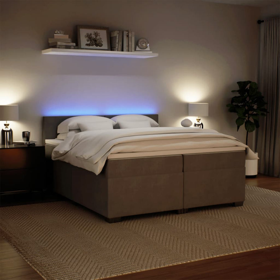 Boxspring met matras fluweel lichtgrijs 200x200 cm