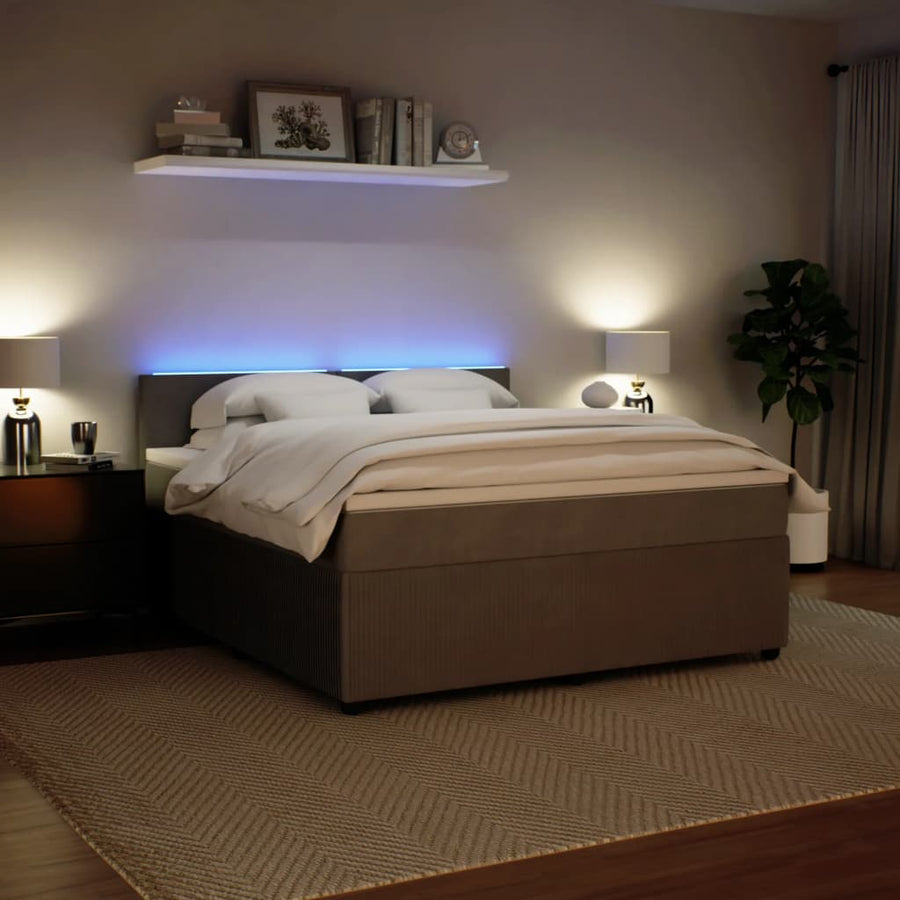 Boxspring met matras fluweel lichtgrijs 180x200 cm