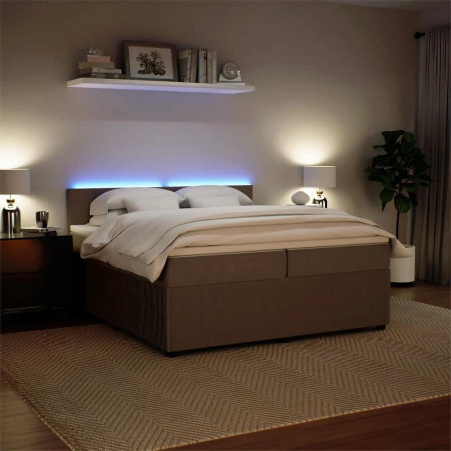 Boxspring met matras fluweel lichtgrijs 200x200 cm