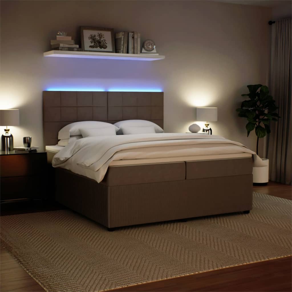 Boxspring met matras fluweel lichtgrijs 200x200 cm