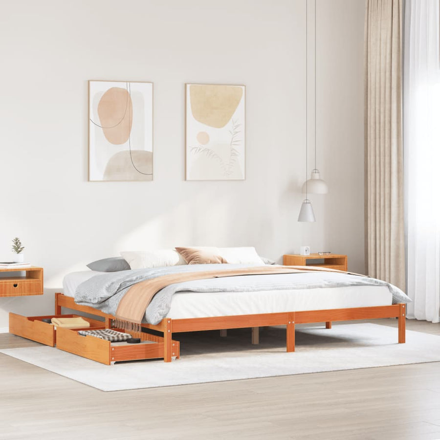 Bedframe zonder matras massief grenenhout wasbruin 200x200 cm