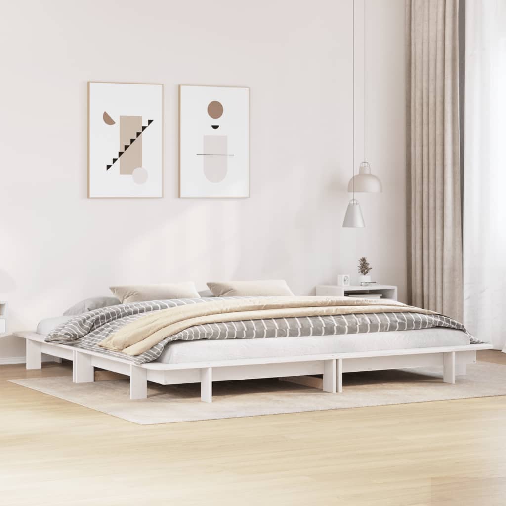 Bedframe massief grenenhout wit 200x200 cm