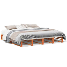 Bedframe massief grenenhout wasbruin 200x200 cm