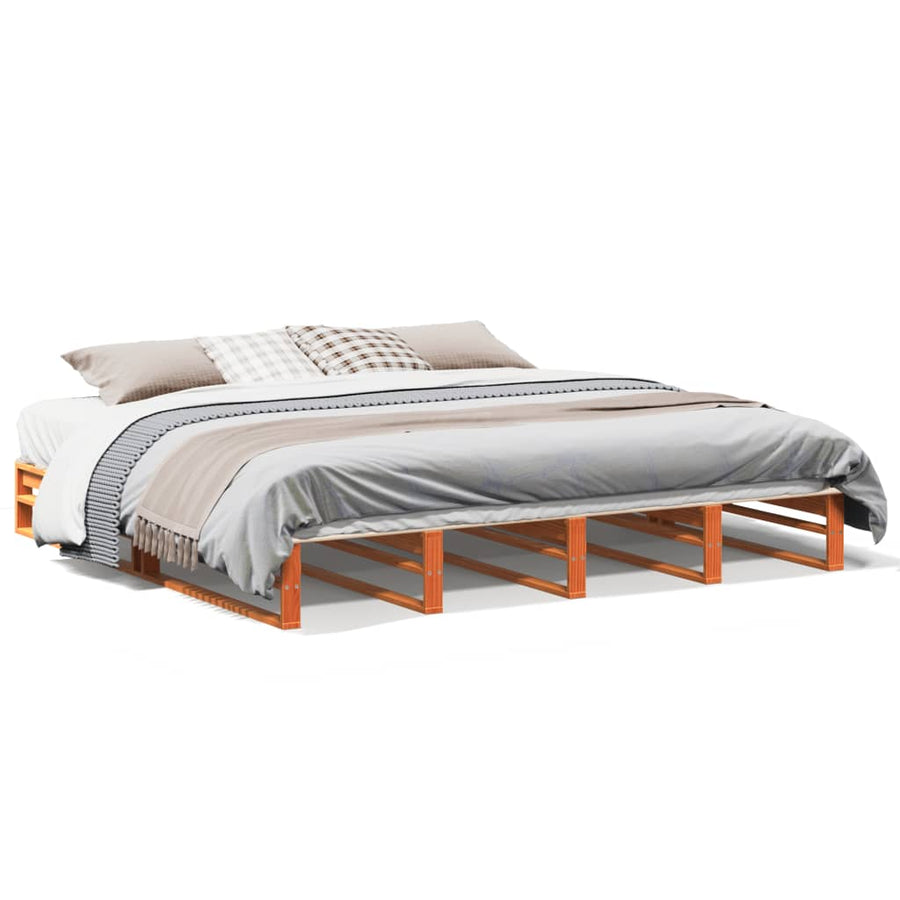 Bedframe massief grenenhout wasbruin 200x200 cm