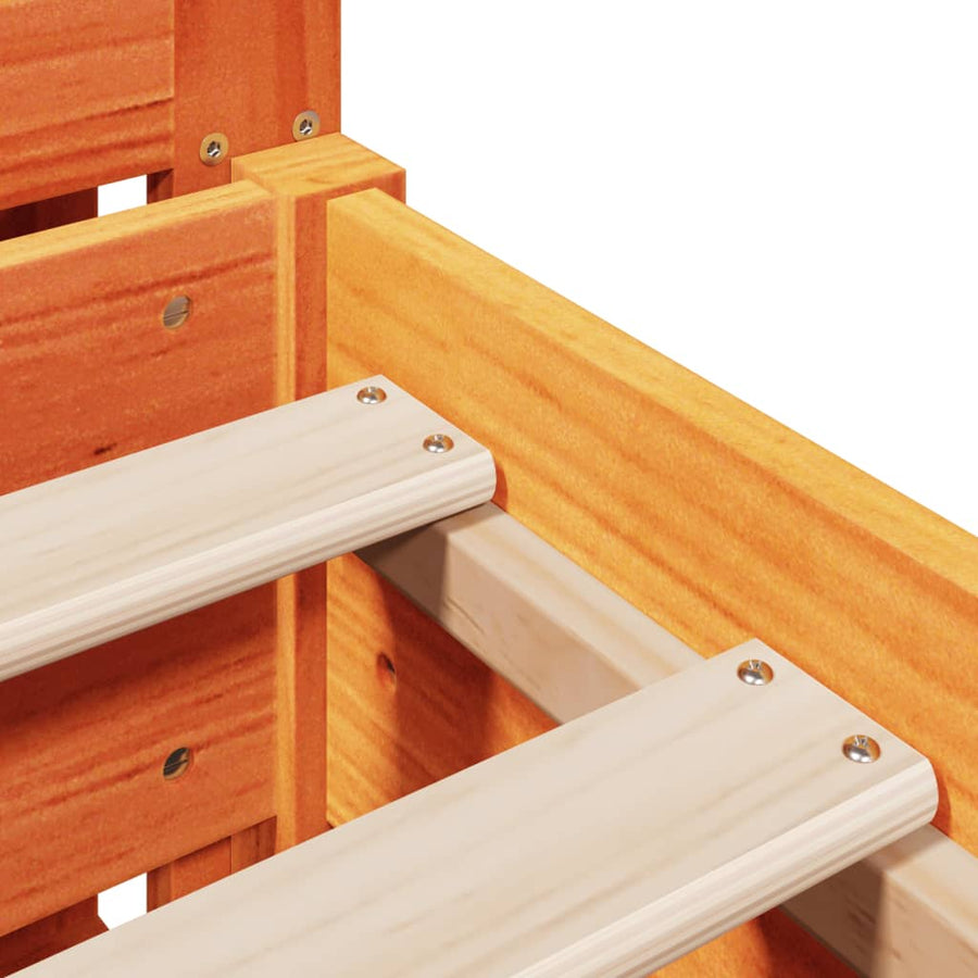 Bedframe zonder matras massief grenenhout wasbruin 135x190 cm