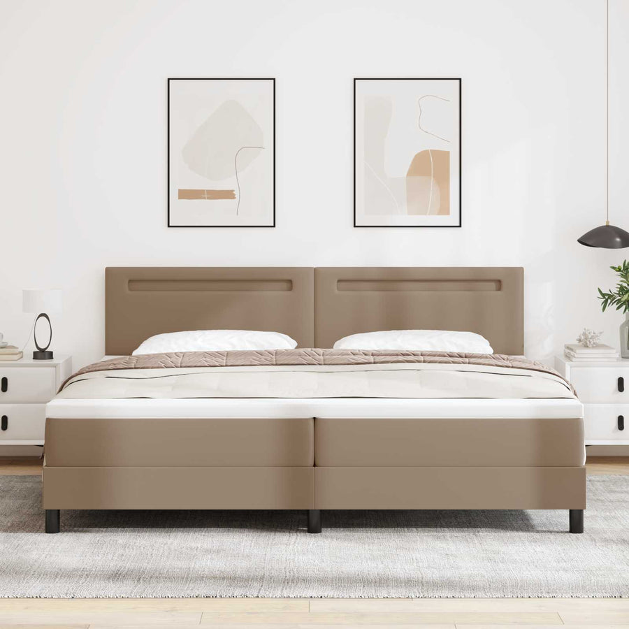 Boxspringbed met matras Cappuccino 200 x 200 cm Kunstleer