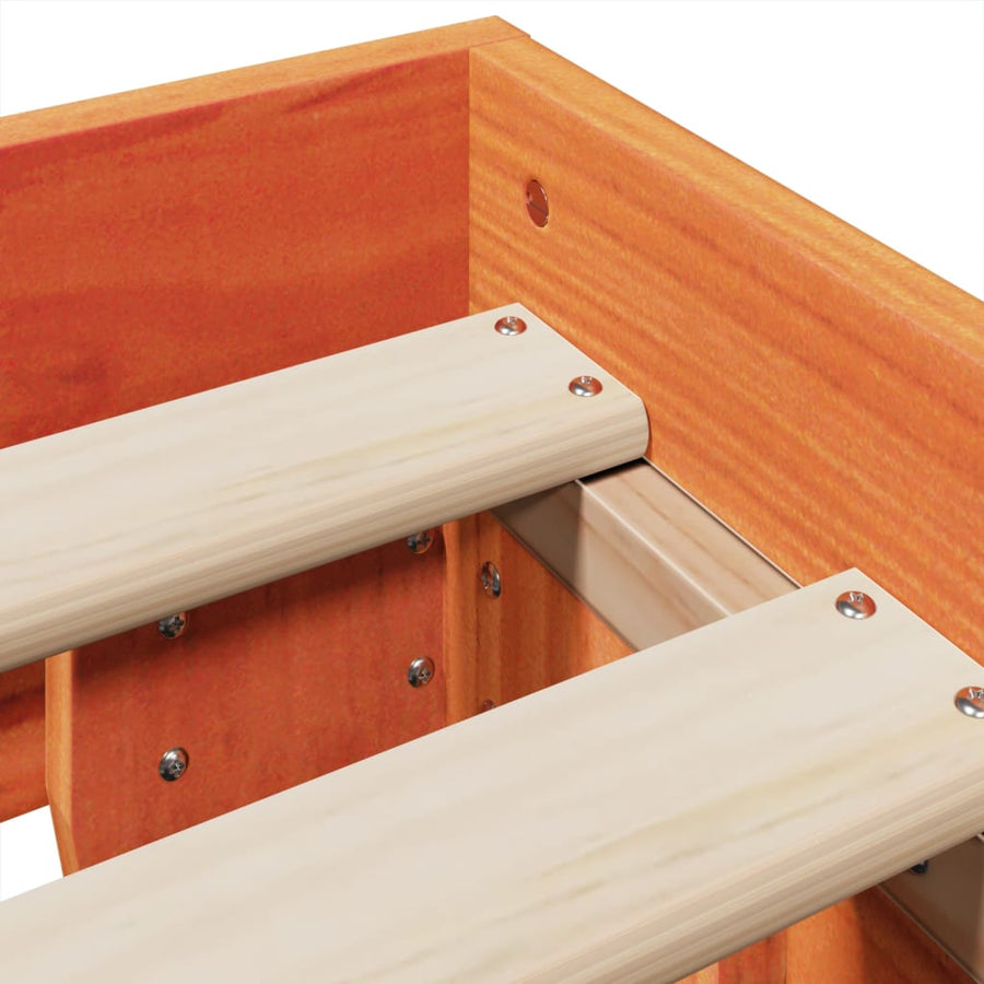 Bedframe zonder matras massief grenenhout wasbruin 135x190 cm