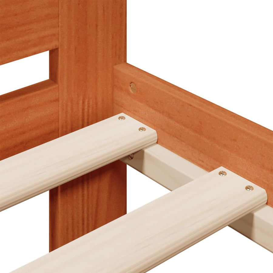 Bedframe zonder matras massief grenenhout wasbruin 135x190 cm
