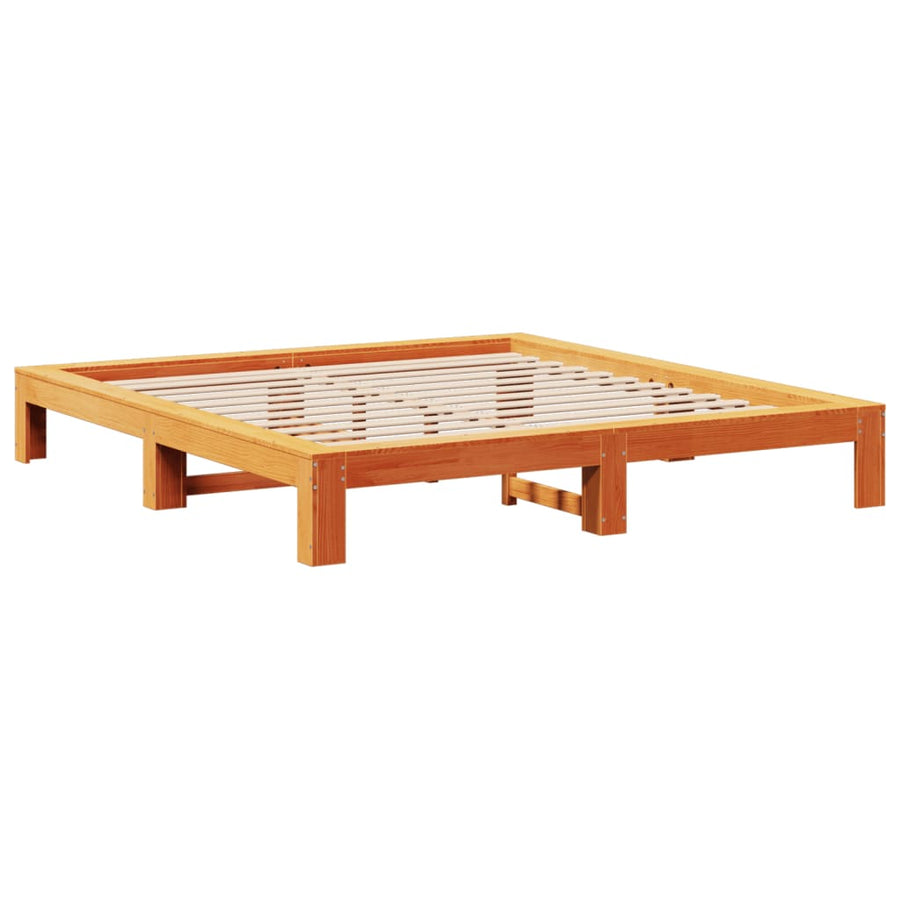 Bedframe zonder matras massief grenenhout wasbruin 200x200 cm