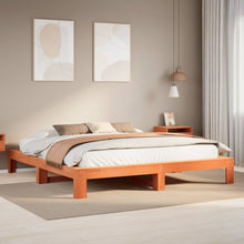 Bedframe zonder matras massief grenenhout wasbruin 200x200 cm