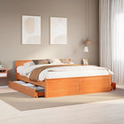 Bedframe 200x200 cm grenenhout bruin met hoofdbord