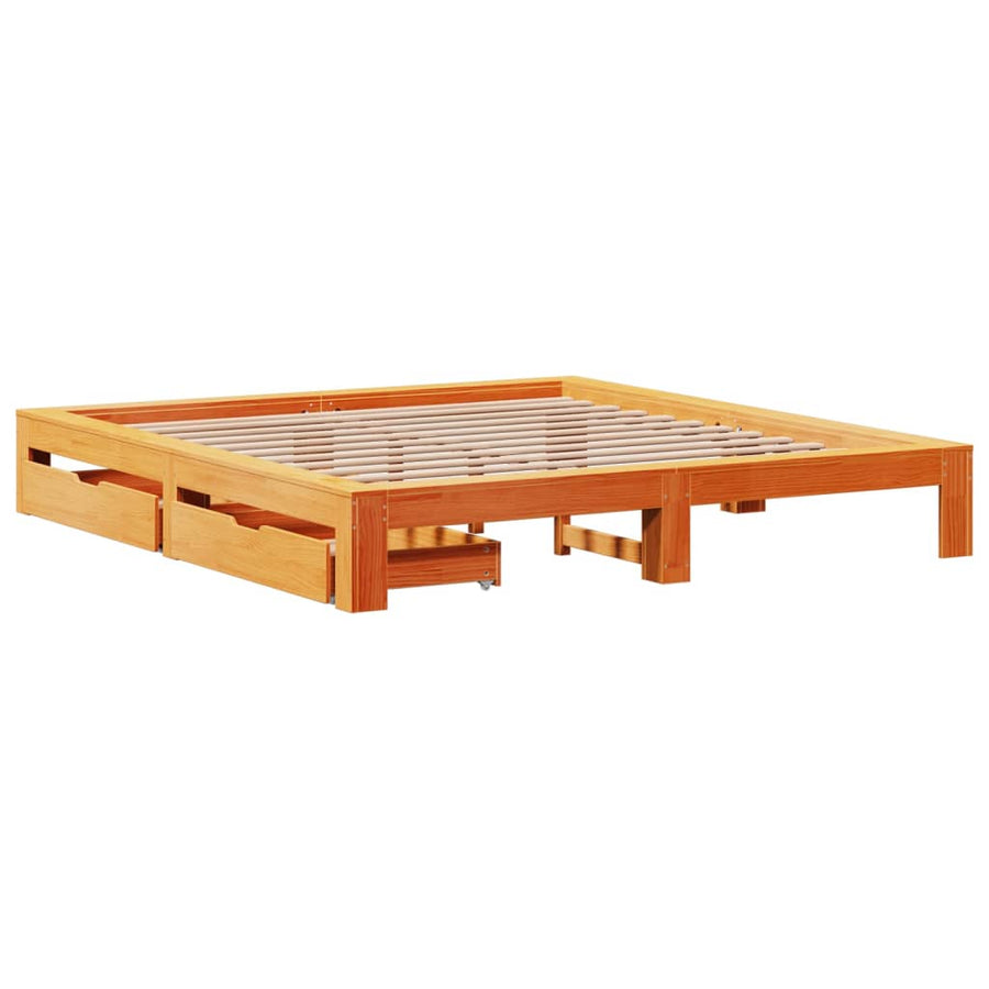 Bedframe zonder matras massief grenenhout wasbruin 200x200 cm