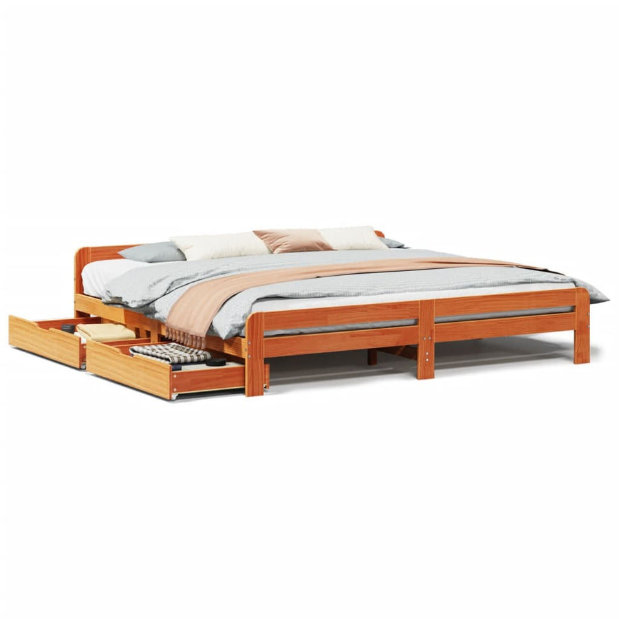 Bedframe zonder matras massief grenenhout wasbruin 200x200 cm