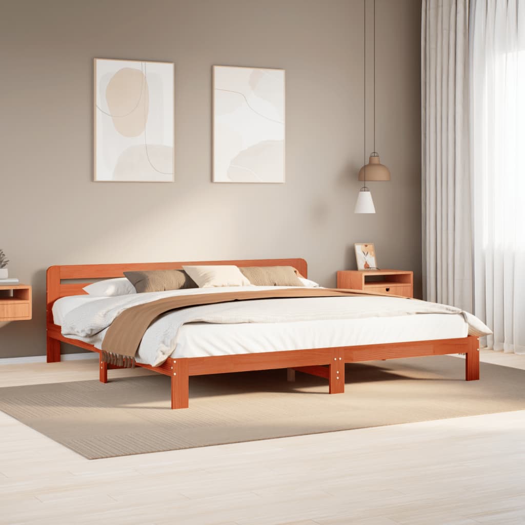 Bedframe zonder matras massief grenenhout wasbruin 200x200 cm