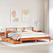 Bed 200x200 cm grenenhout wasbruin met boekenkast