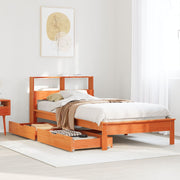 Bed 90x200 cm grenenhout wasbruin met boekenkast en lades