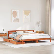 Bedframe zonder matras massief grenenhout wasbruin 200x200 cm