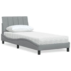 Bed met matras 80x200 cm lichtgrijs stof