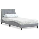 Bed met matras 90x190 cm lichtgrijs