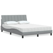 Bed met matras 140x190 cm lichtgrijs
