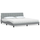 Bed met matras 200x200 cm lichtgrijs