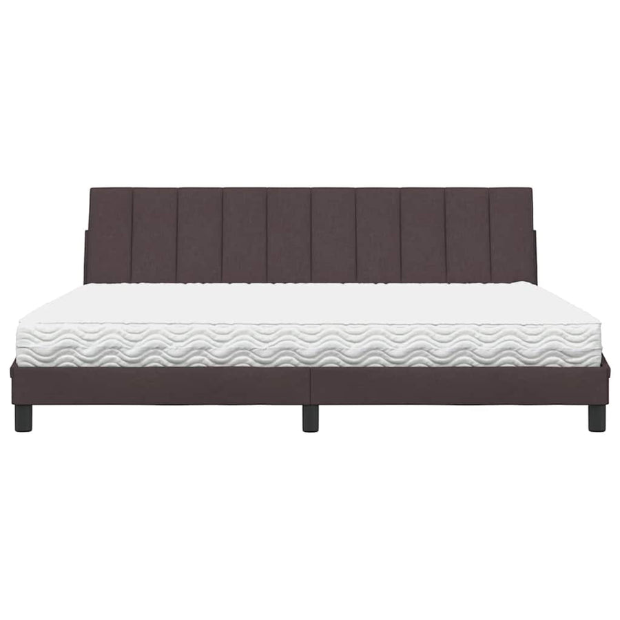 Bed met matras stof donkerbruin 200x200 cm