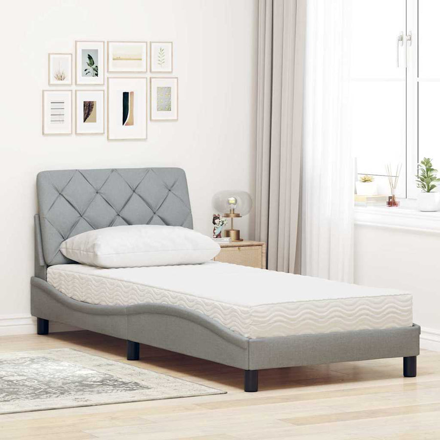 Bed met matras stof lichtgrijs 90x190 cm