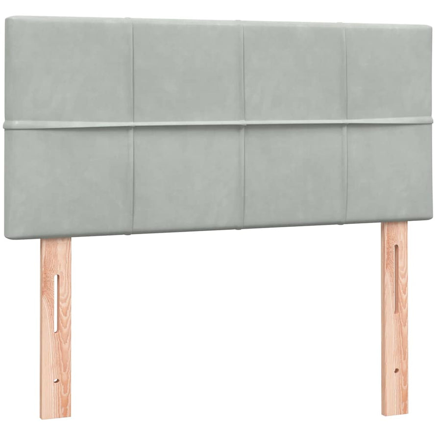 Boxspring met matras en LED fluweel lichtgrijs 80x210 cm