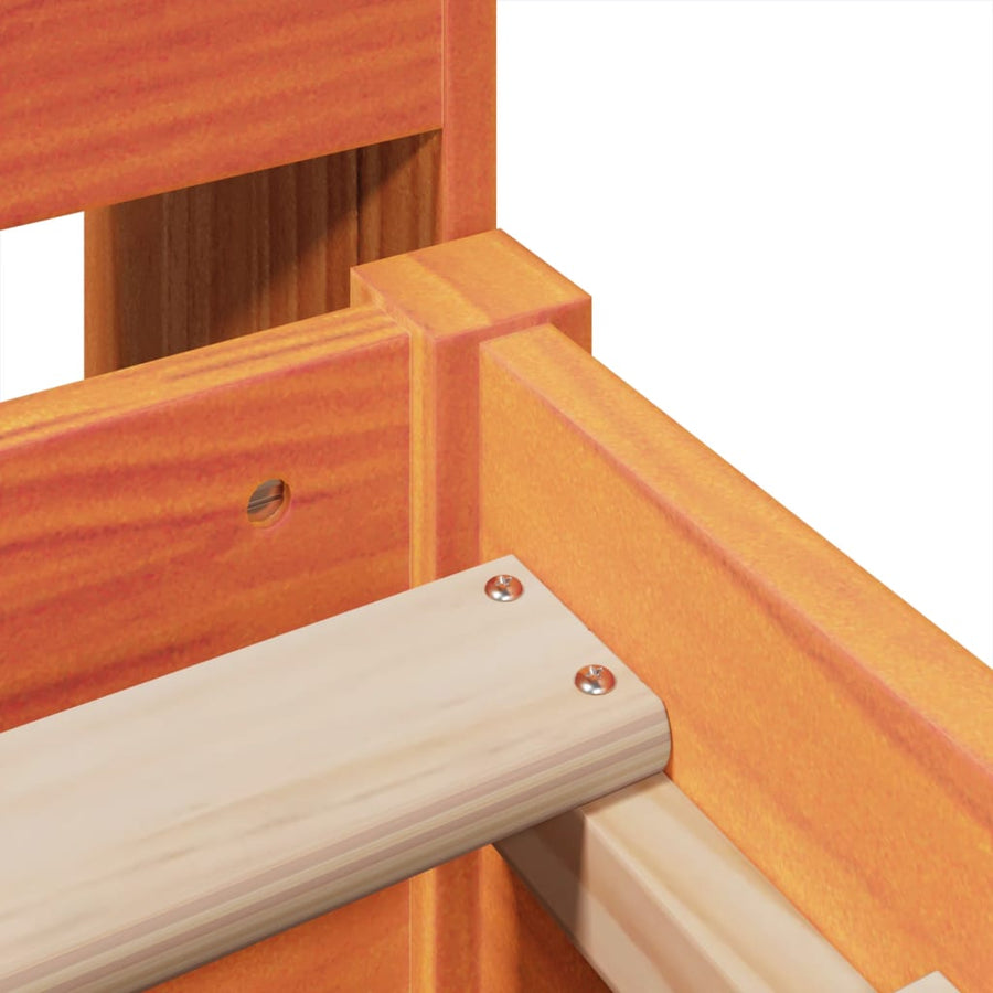 Bedframe zonder matras massief grenenhout wasbruin 135x190 cm