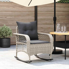 Tuinschommelstoel met kussens poly rattan lichtgrijs
