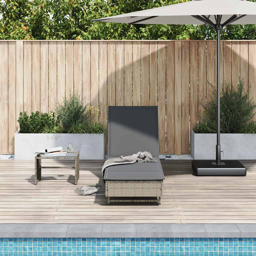 Ligbed met wielen en kussen poly rattan grijs