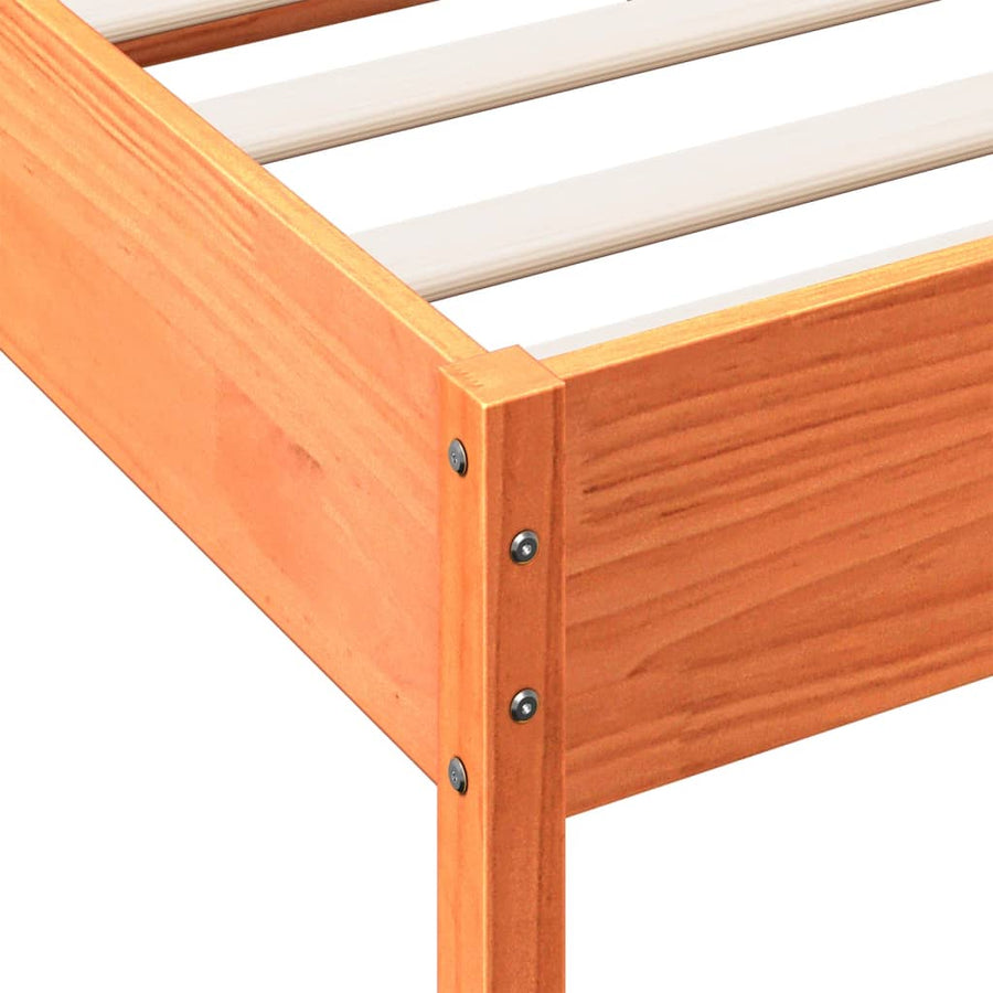 Bedframe zonder matras massief grenenhout wasbruin 135x190 cm