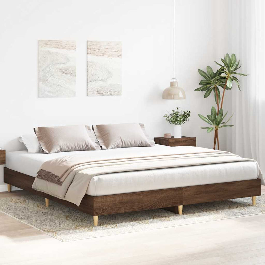 Bedframe zonder matras 200x200 cm spaanplaat bruin eikenkleurig
