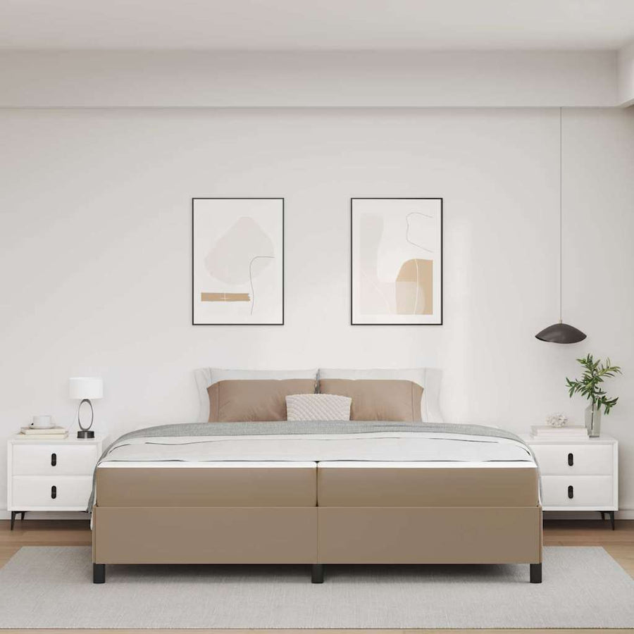 Bedframe met matras Cappuccino 200 x 200 cm Kunstleer