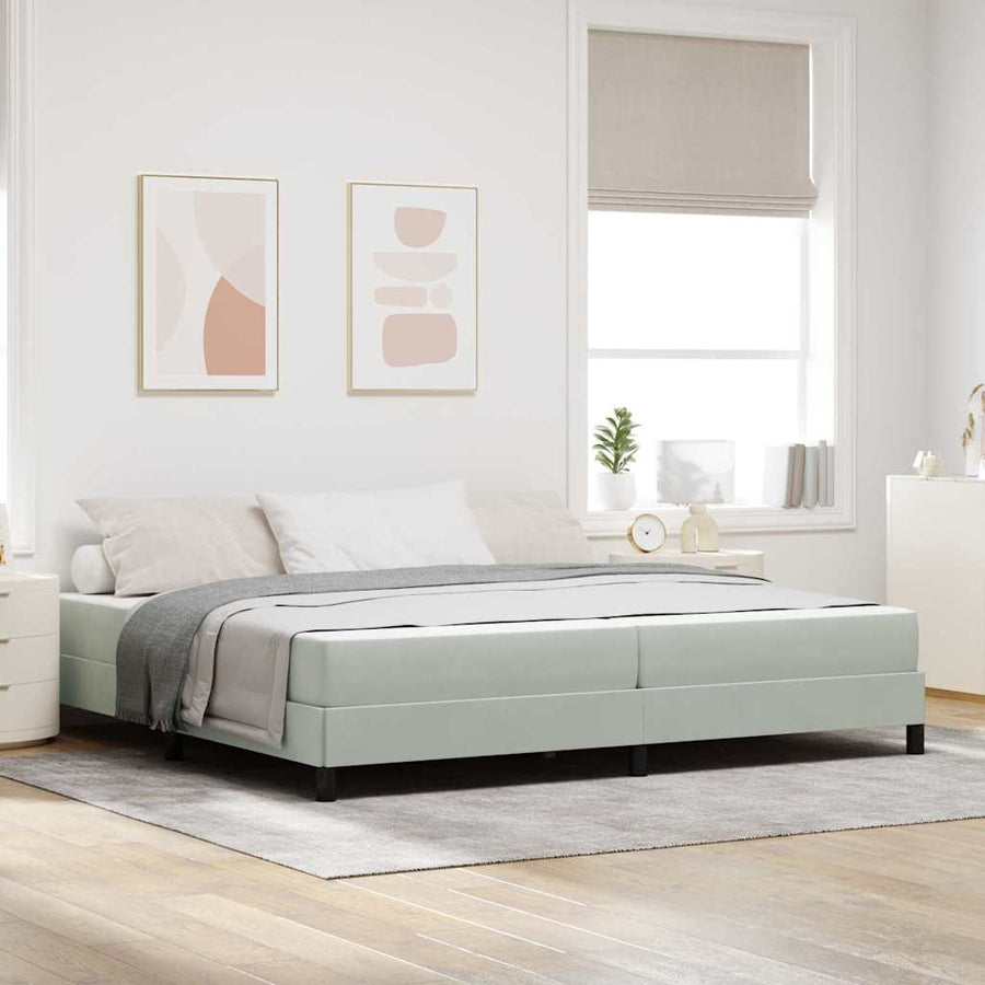 Boxspringbed met matras Lichtgrijs 200 x 200 cm Fluweel
