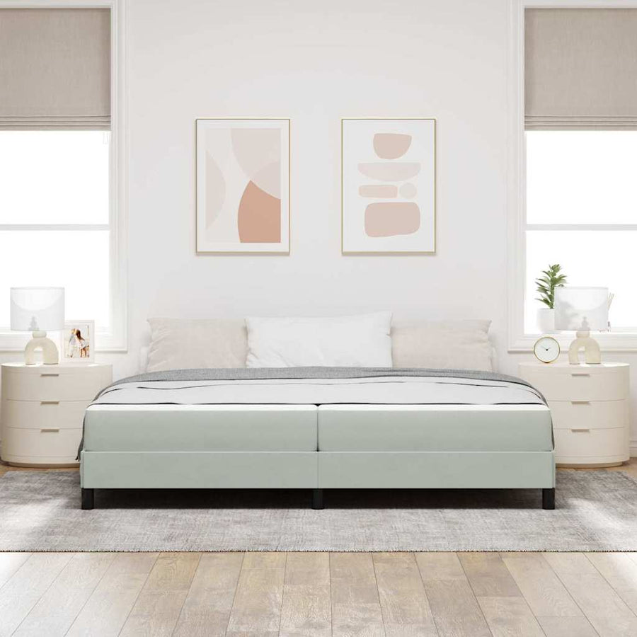 Boxspringbed met matras Lichtgrijs 200 x 200 cm Fluweel
