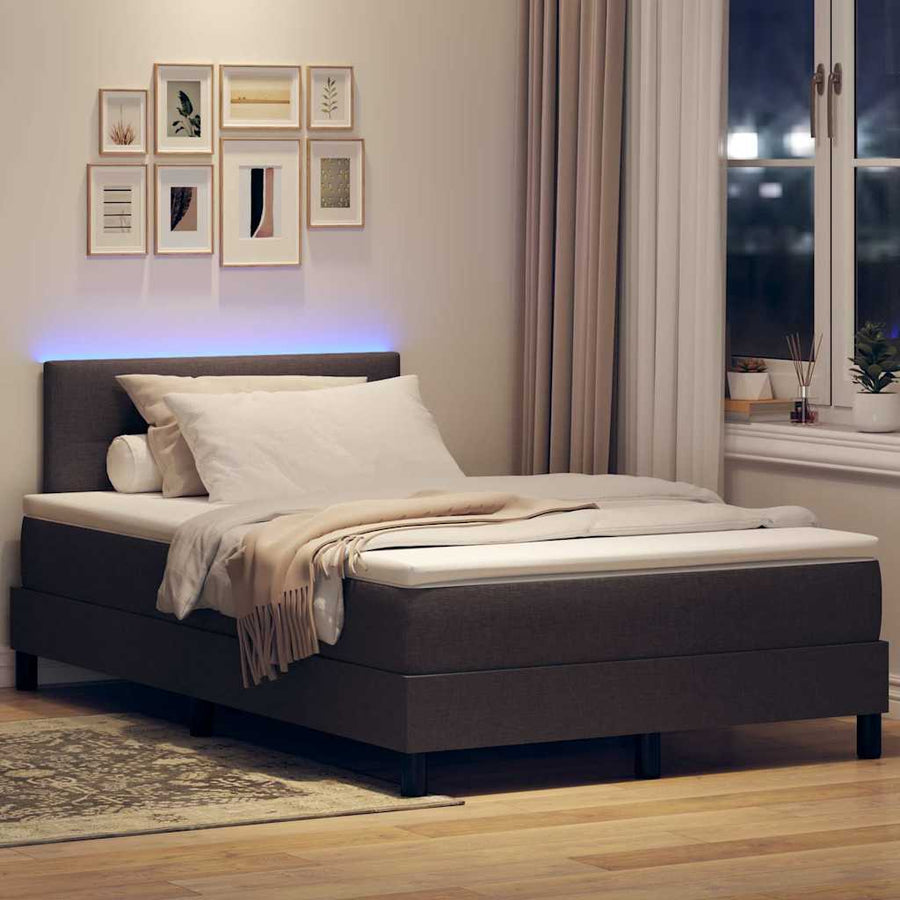 Boxspring bed met matras met LED Donkerbruin 120 x 190 cm Stof